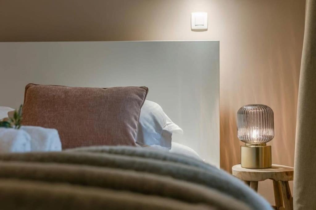 Juan - Stijlvol Appartement Met Uitzicht Op De Kaai Oostende Bagian luar foto
