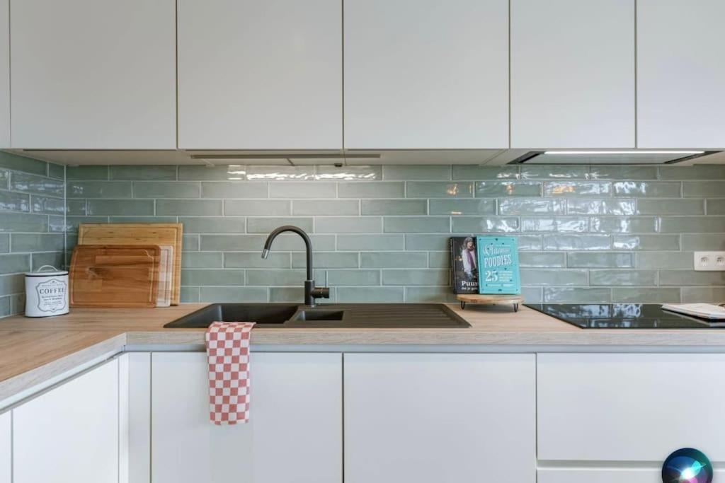Juan - Stijlvol Appartement Met Uitzicht Op De Kaai Oostende Bagian luar foto