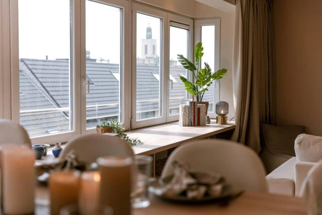 Juan - Stijlvol Appartement Met Uitzicht Op De Kaai Oostende Bagian luar foto